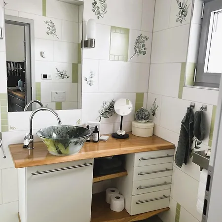 Apartment Schoener Wohnen Am Stoermthaler & Markkleeberger Grosspoesna