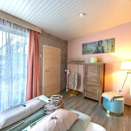 Schaefers - Ihr Wohlfuehlort - Hochwertige Ausstattung, Naturgrundstueck Mit Bachlauf, Terrassen, Wlan, Parken - An 2 Seen Bei Leipzig Appartement