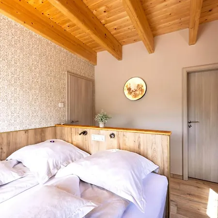 Schäfers - 3 Wohlfühlunterkünfte am Störmthaler&Markkleeberger See