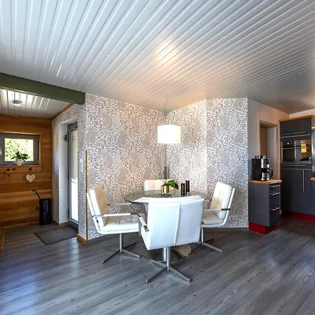 Schäfers - 3 Wohlfühlunterkünfte am Störmthaler&Markkleeberger See Apartment *