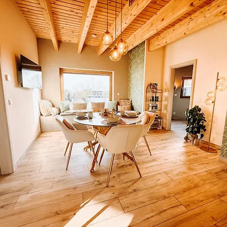 Schaefers - Ihr Wohlfuehlort - Hochwertige Ausstattung, Naturgrundstueck Mit Bachlauf, Terrassen, Wlan, Parken - An 2 Seen Bei Leipzig شقة *