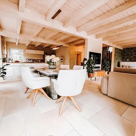 Schaefers - Ihr Wohlfuehlort - Hochwertige Ausstattung, Naturgrundstueck Mit Bachlauf, Terrassen, Wlan, Parken - An 2 Seen Bei Leipzig شقة *