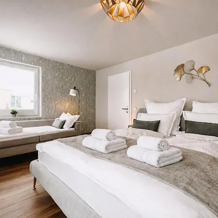 Schaefers - Ihr Wohlfuehlort - Hochwertige Ausstattung, Naturgrundstueck Mit Bachlauf, Terrassen, Wlan, Parken - An 2 Seen Bei Leipzig