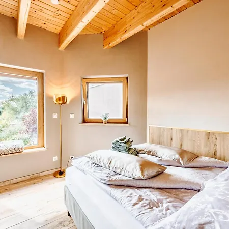 Apartamento Schäfers - Ihr Wohlfühlort - Hochwertige Ausstattung, Naturgrundstück Mit Bachlauf, Terrassen, Wlan, Parken - An 2 Seen Bei Leipzig Grosspoesna