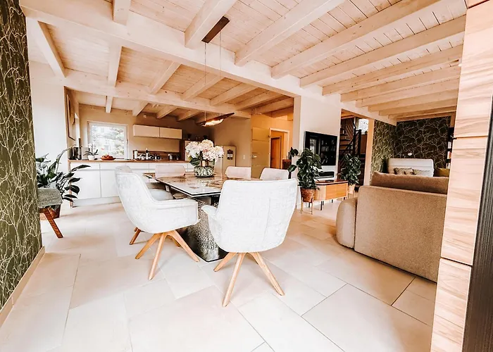 Schaefers - Ihr Wohlfuehlort - Hochwertige Ausstattung, Naturgrundstueck Mit Bachlauf, Terrassen, Wlan, Parken - An 2 Seen Bei Leipzig شقة *