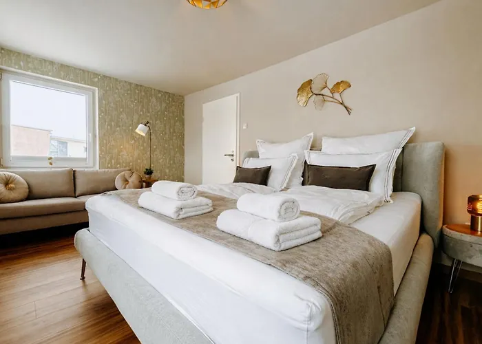 شقة Schaefers - Ihr Wohlfuehlort - Hochwertige Ausstattung, Naturgrundstueck Mit Bachlauf, Terrassen, Wlan, Parken - An 2 Seen Bei Leipzig غروسبونسنا