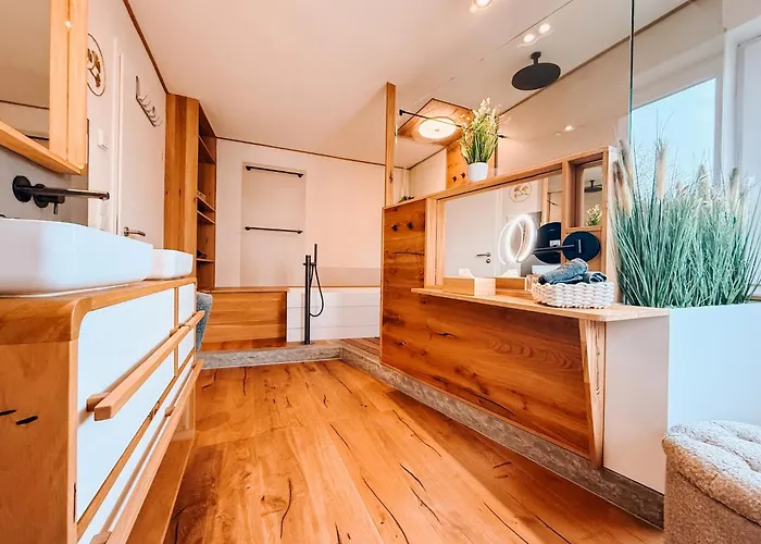 Schaefers - Ihr Wohlfuehlort - Hochwertige Ausstattung, Naturgrundstueck Mit Bachlauf, Terrassen, Wlan, Parken - An 2 Seen Bei Leipzig * غروسبونسنا