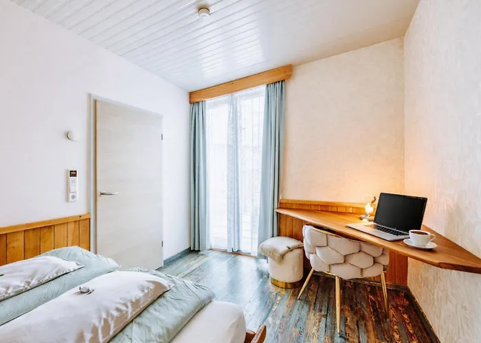 شقة Schaefers - Ihr Wohlfuehlort - Hochwertige Ausstattung, Naturgrundstueck Mit Bachlauf, Terrassen, Wlan, Parken - An 2 Seen Bei Leipzig غروسبونسنا