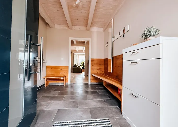 Schaefers - Ihr Wohlfuehlort - Hochwertige Ausstattung, Naturgrundstueck Mit Bachlauf, Terrassen, Wlan, Parken - An 2 Seen Bei Leipzig *