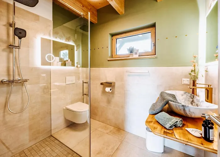 Schaefers - Ihr Wohlfuehlort - Hochwertige Ausstattung, Naturgrundstueck Mit Bachlauf, Terrassen, Wlan, Parken - An 2 Seen Bei Leipzig * غروسبونسنا