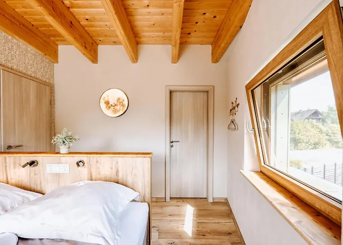 Schaefers - Ihr Wohlfuehlort - Hochwertige Ausstattung, Naturgrundstueck Mit Bachlauf, Terrassen, Wlan, Parken - An 2 Seen Bei Leipzig غروسبونسنا