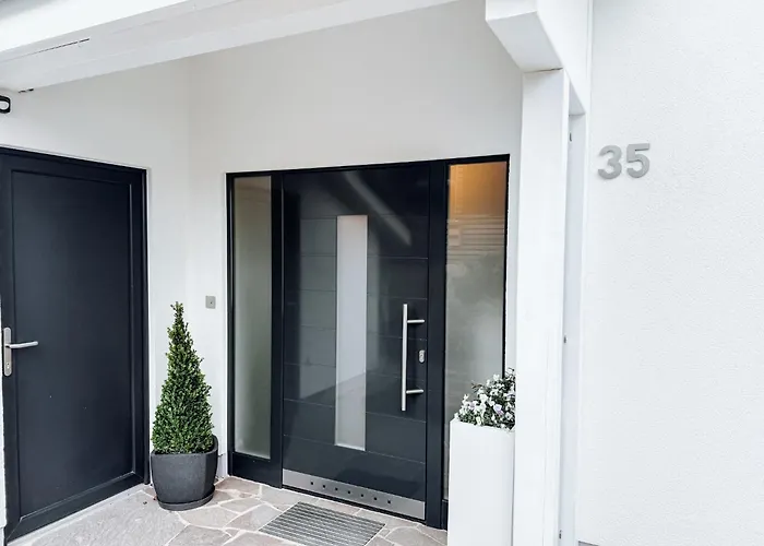 Schaefers - Ihr Wohlfuehlort - Hochwertige Ausstattung, Naturgrundstueck Mit Bachlauf, Terrassen, Wlan, Parken - An 2 Seen Bei Leipzig غروسبونسنا