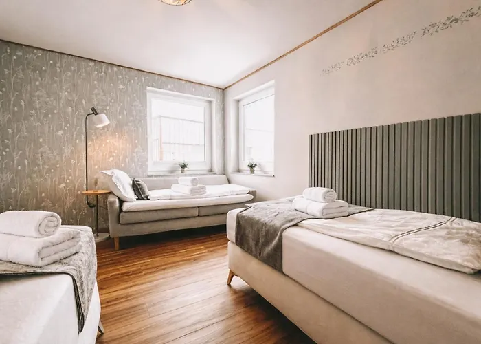 Schaefers - Ihr Wohlfuehlort - Hochwertige Ausstattung, Naturgrundstueck Mit Bachlauf, Terrassen, Wlan, Parken - An 2 Seen Bei Leipzig شقة غروسبونسنا