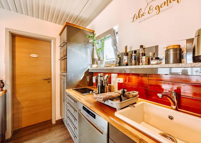 Schaefers - Ihr Wohlfuehlort - Hochwertige Ausstattung, Naturgrundstueck Mit Bachlauf, Terrassen, Wlan, Parken - An 2 Seen Bei Leipzig غروسبونسنا