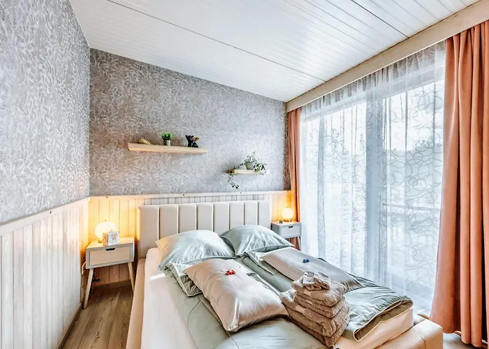 Schaefers - Ihr Wohlfuehlort - Hochwertige Ausstattung, Naturgrundstueck Mit Bachlauf, Terrassen, Wlan, Parken - An 2 Seen Bei Leipzig * غروسبونسنا