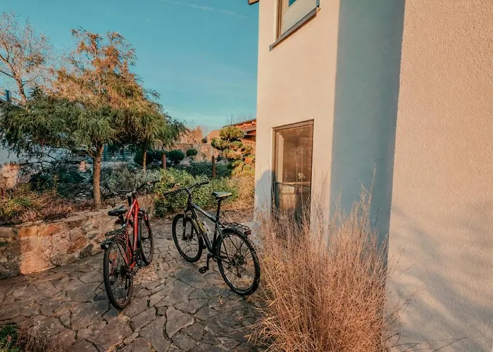 Schaefers - Ihr Wohlfuehlort - Hochwertige Ausstattung, Naturgrundstueck Mit Bachlauf, Terrassen, Wlan, Parken - An 2 Seen Bei Leipzig غروسبونسنا